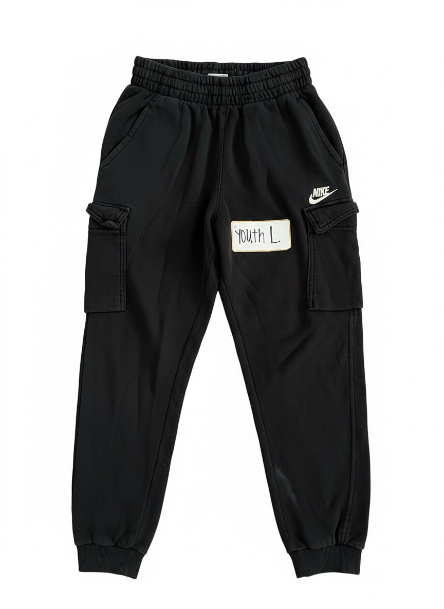 119: NIKE- Sweatpant
