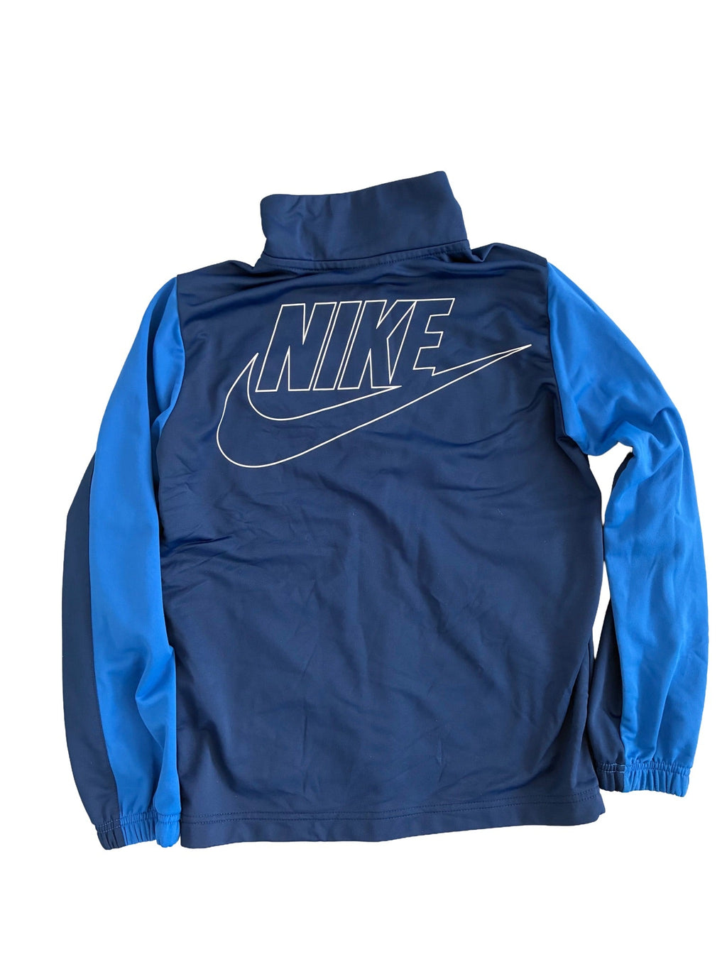 137: NIKE- Jacket (back)